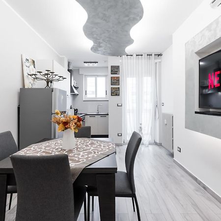 Apartmán Moderno Bilocale A 5 Minuti Dal Centro Storico Turín Exteriér fotografie