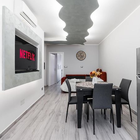 Apartmán Moderno Bilocale A 5 Minuti Dal Centro Storico Turín Exteriér fotografie